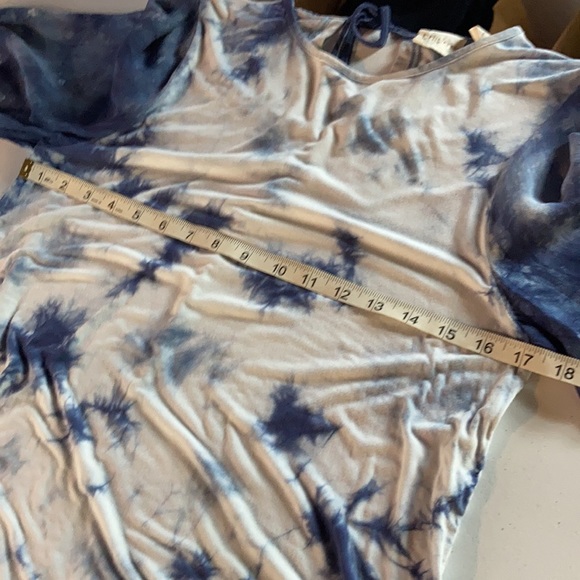 Chico’s womens Tie Dye long sleeved key hole back Shirt Top size 0 or S 4 - Picture 10 of 14